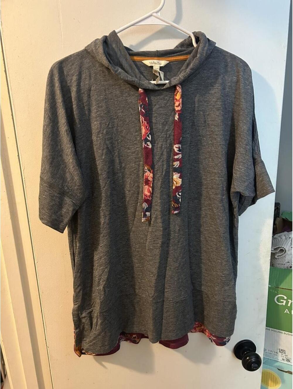 Matilda Jane gray tunic top hoodie with floral print on the hood and hem, size S